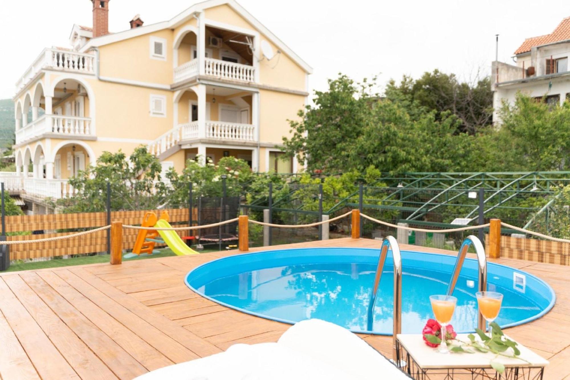 Apartments Milic Gornji Karin Esterno foto